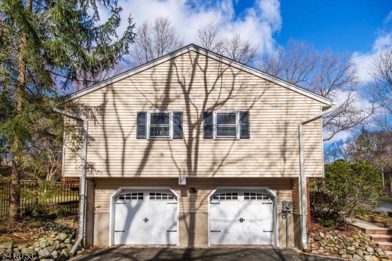 232 Hidden Glen Ct, Franklin Lakes Boro, NJ 07417