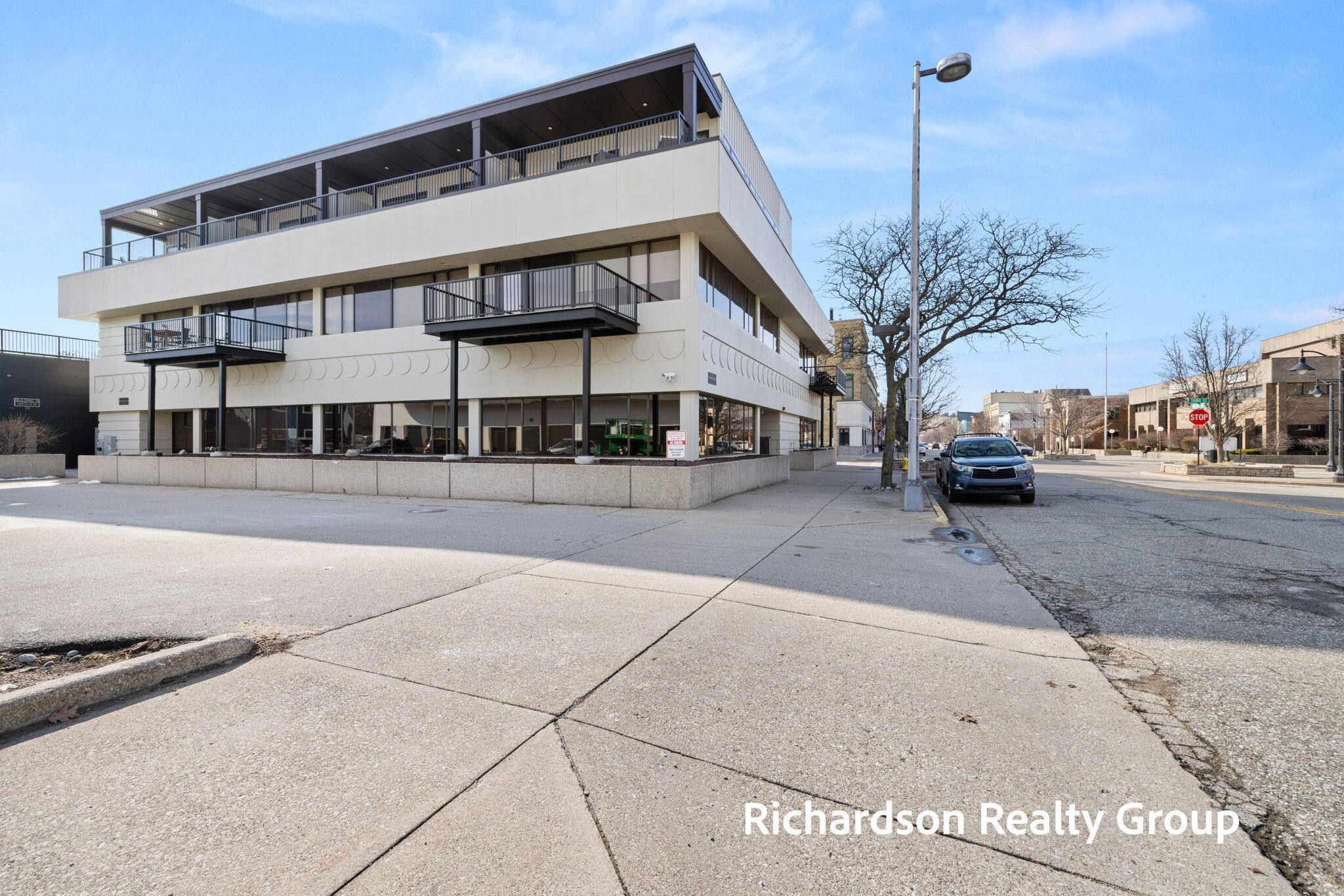 300 Washington AVE #8, Grand Haven City, MI 49417