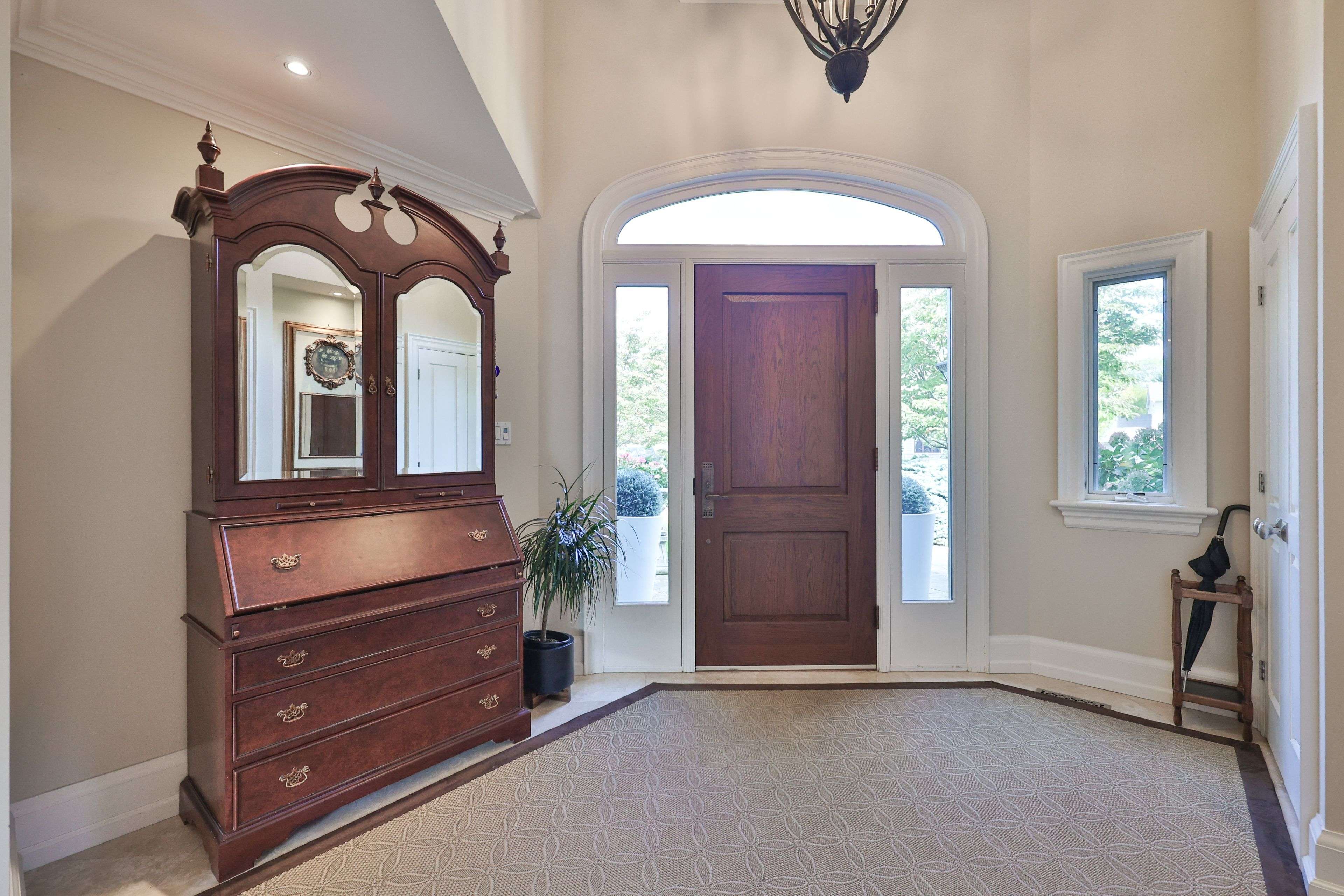 342 Pomona AVE, Burlington, ON L7N 1T5