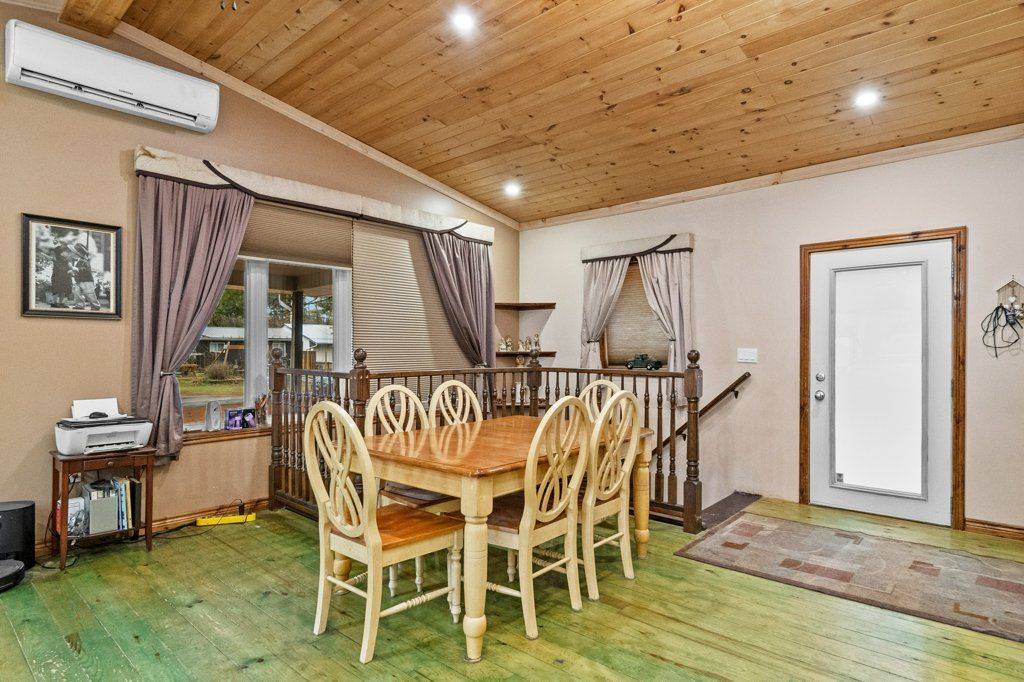 14 West Park LN, Addington Highlands, ON K0H 2G0