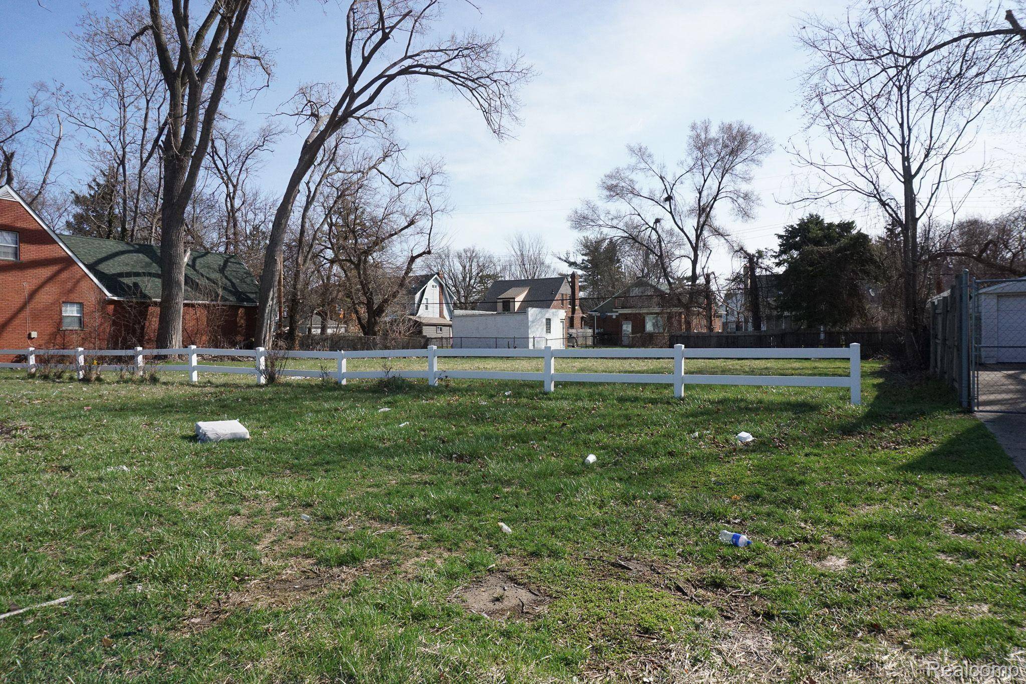 14006 SOUTHFIELD FWY, Detroit, MI 48223