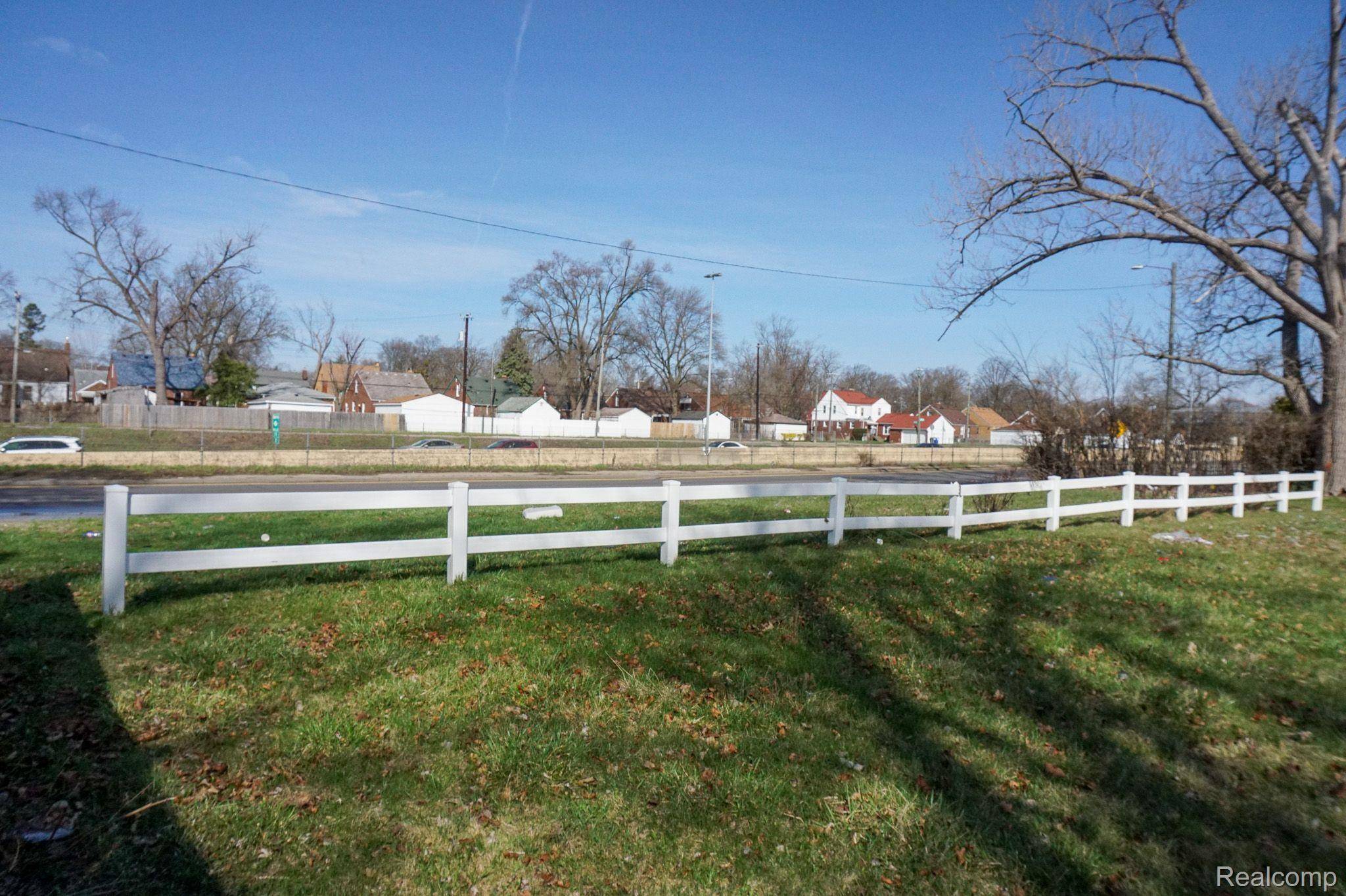 14006 SOUTHFIELD FWY, Detroit, MI 48223