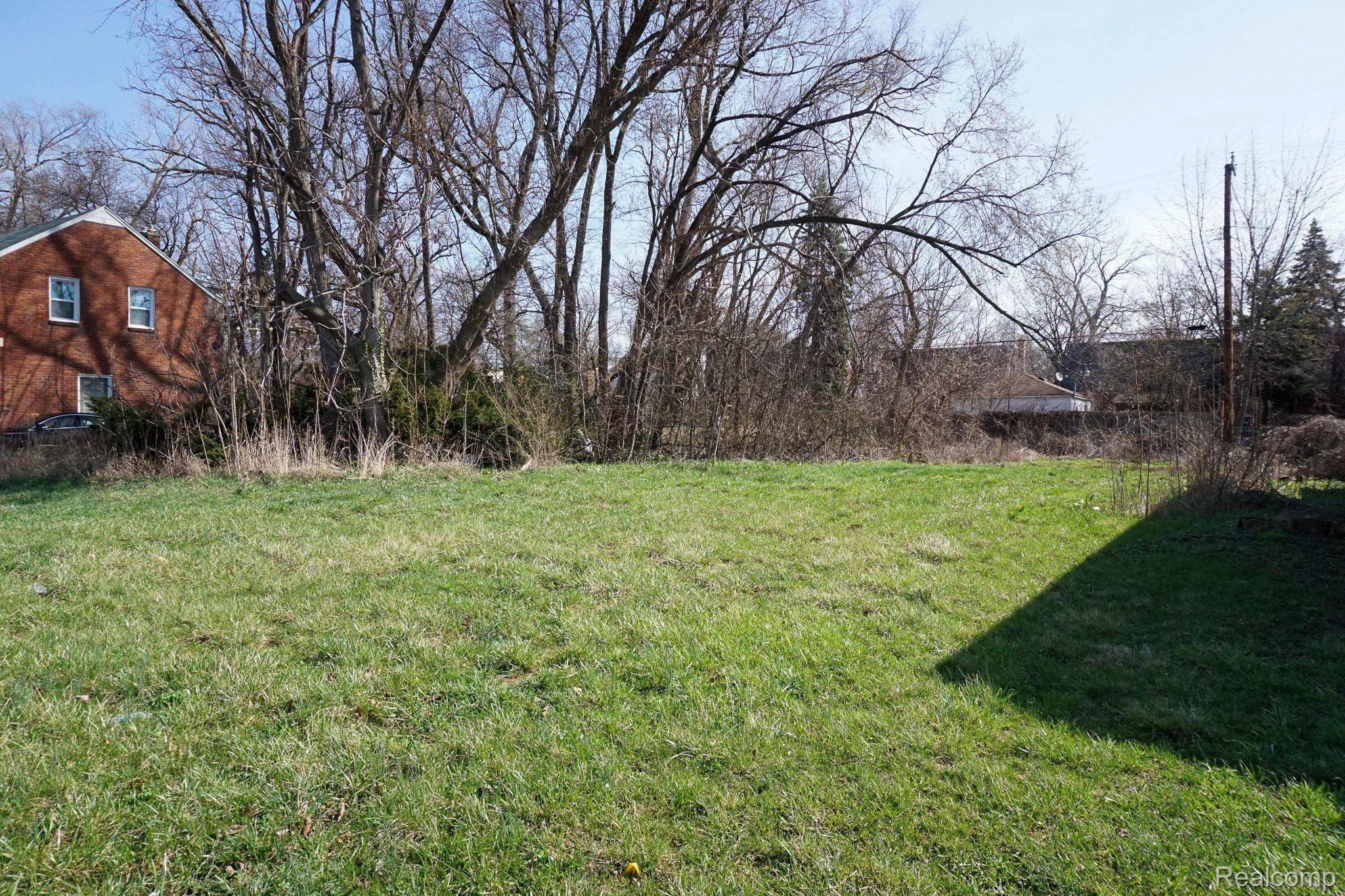 14630 SOUTHFIELD FWY, Detroit, MI 48223