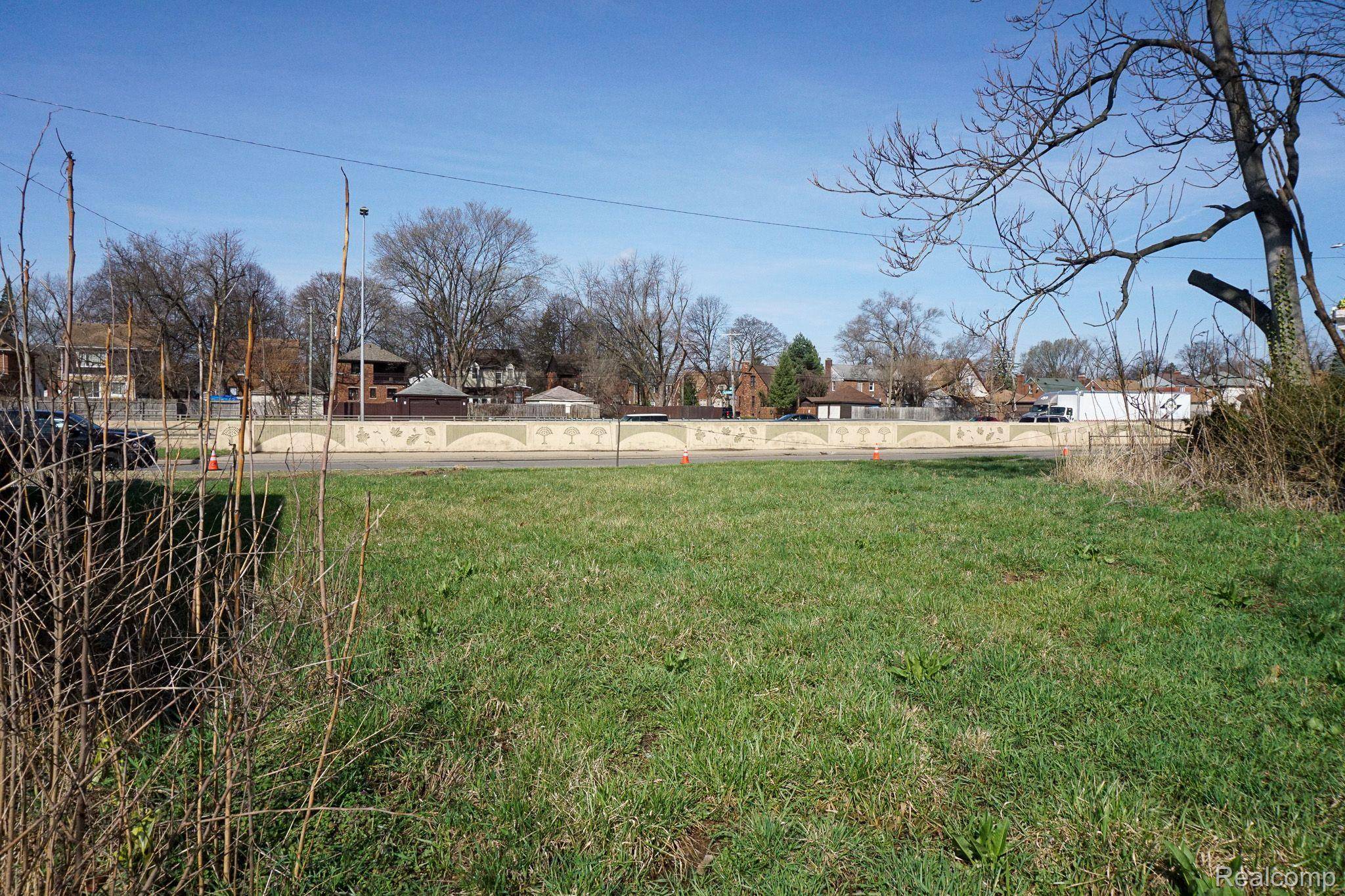 14630 SOUTHFIELD FWY, Detroit, MI 48223