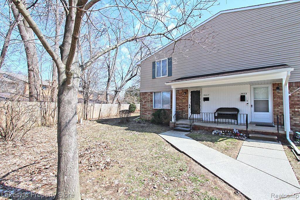 24417 Quad Park Lane, Clinton Charter Township, MI 48035