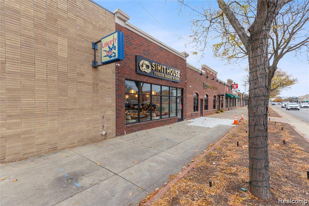 29530 Ford RD, Garden City, MI 48135