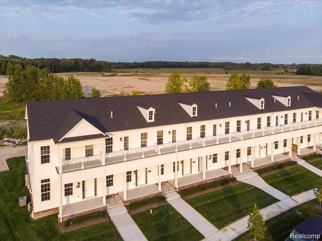 53750 SPRINGDALE ST, Macomb Township, MI 48042