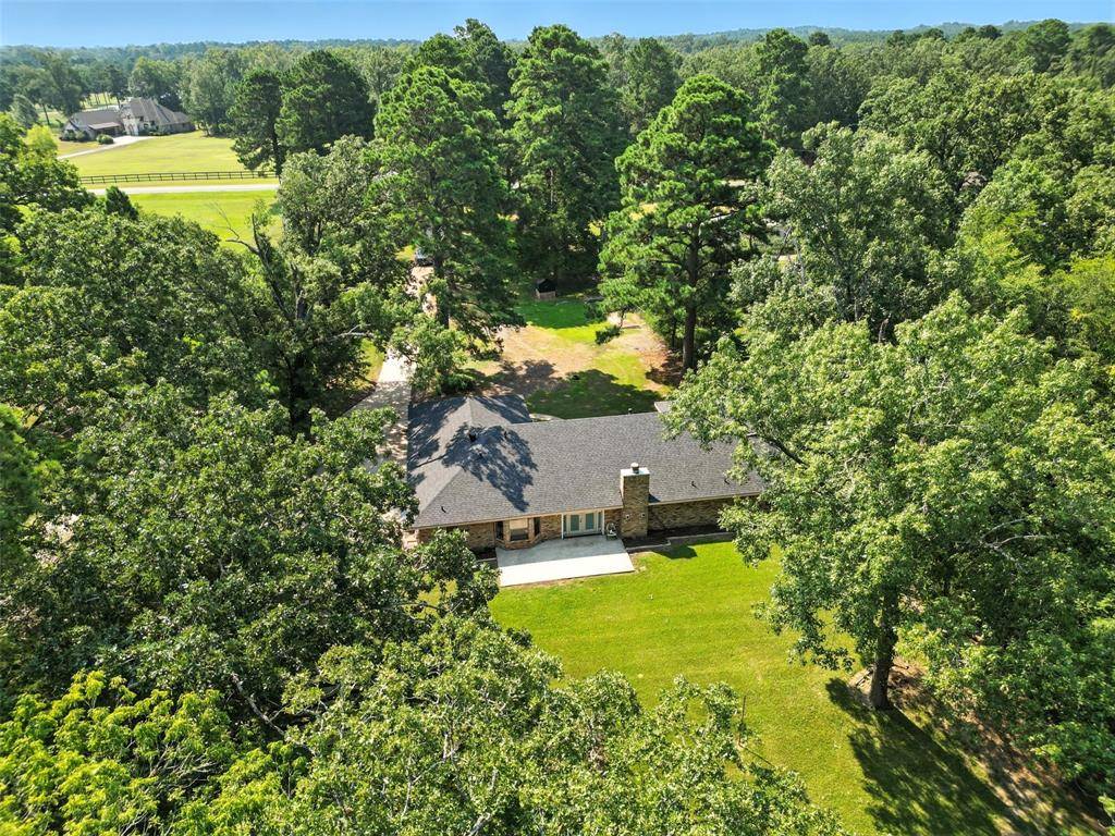 8152 S Lakeshore Drive, Shreveport, LA 71119