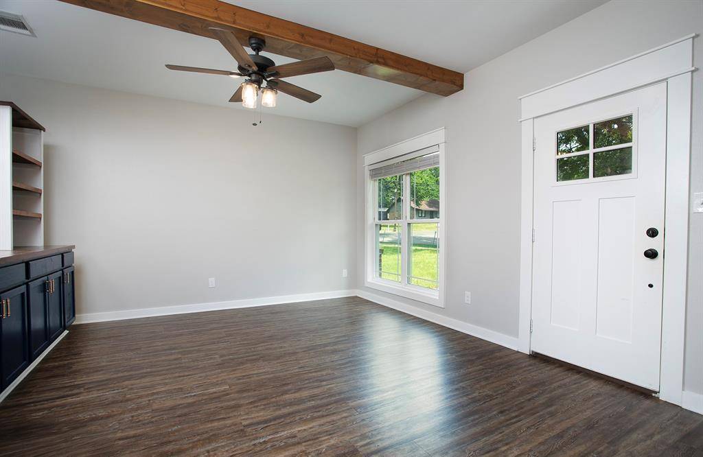 416 W South Street, Lindale, TX 75771