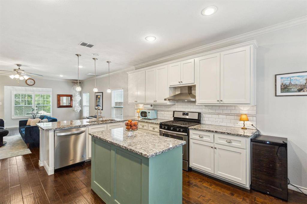 3705 Byers Avenue, Fort Worth, TX 76107