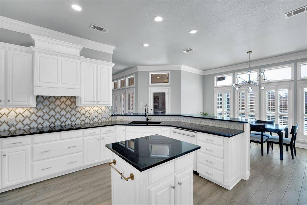 3650 Baylor Boulevard, Midlothian, TX 76065