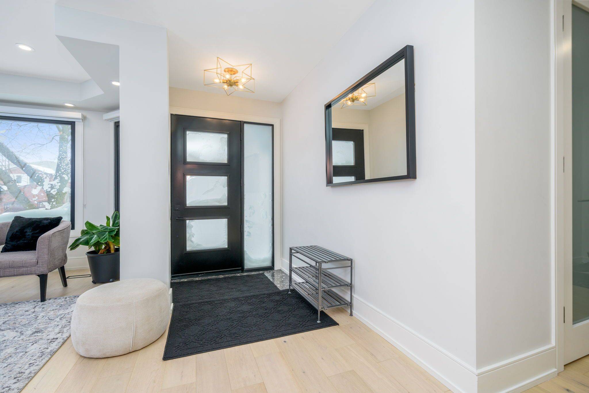 1279 Winterbourne DR, Oakville, ON L6J 7E4