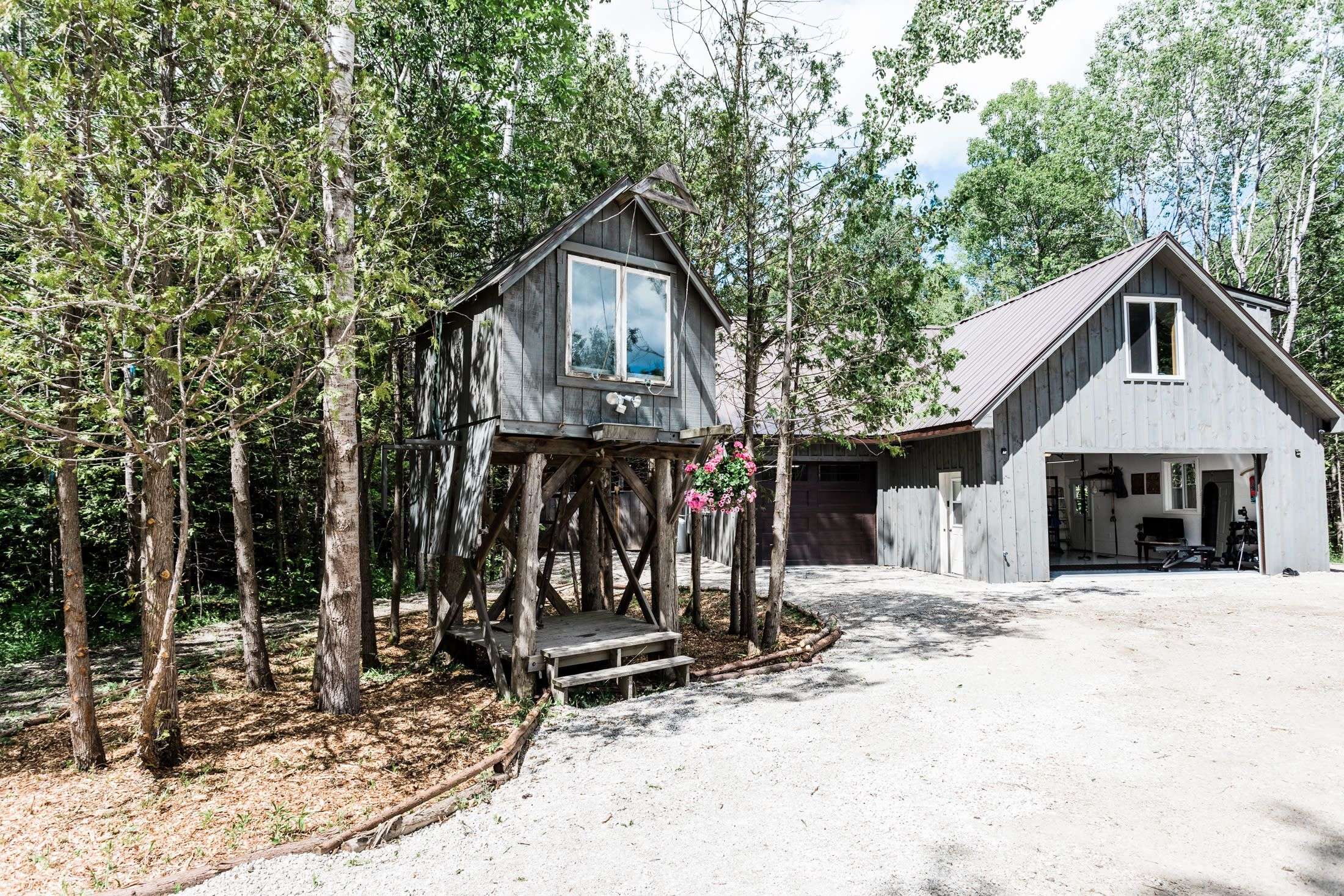 102 Cape Chin North RD, Northern Bruce Peninsula, ON N0H 1W0