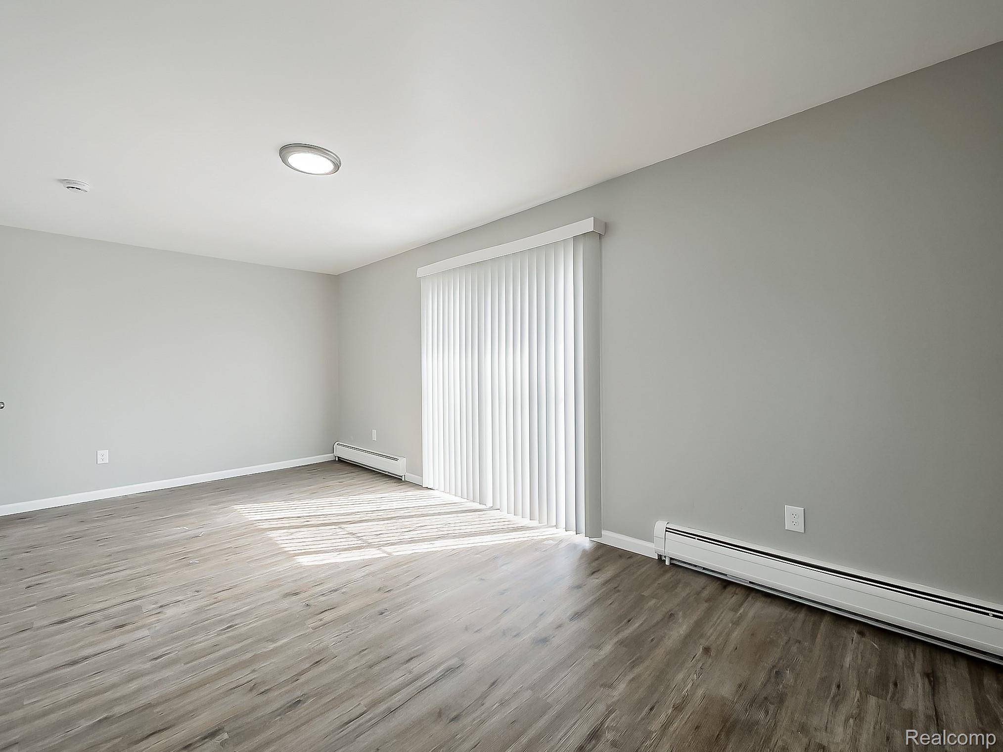 149 Huronview CT, White Lake Charter Township, MI 48386