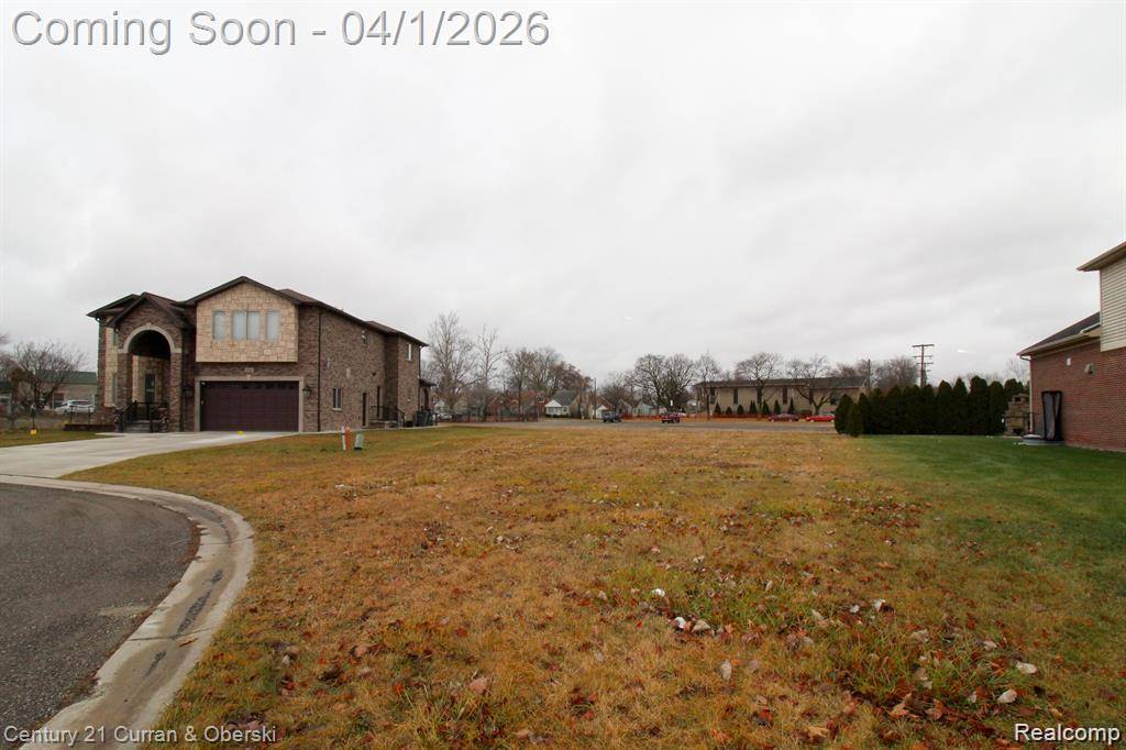 332 Francesco CT, Dearborn, MI 48124