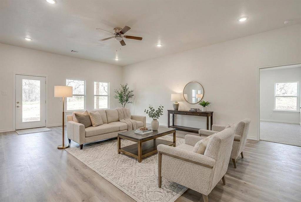 130 Abbott Avenue, Covington, TX 76636