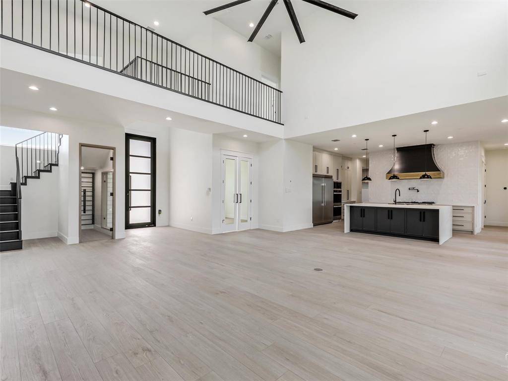 209 Avery Lane, Gunter, TX 75058