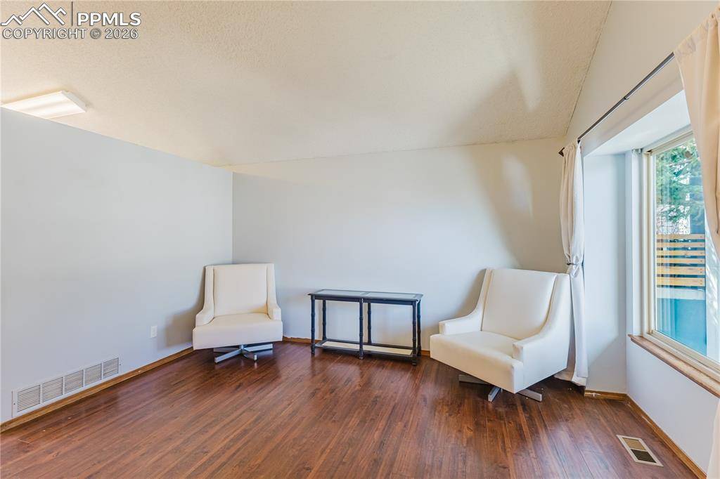 6910 Sproul LN, Colorado Springs, CO 80918