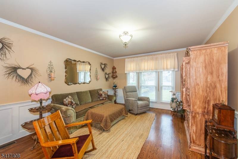 105 Ely Rd, Boonton Town, NJ 07005