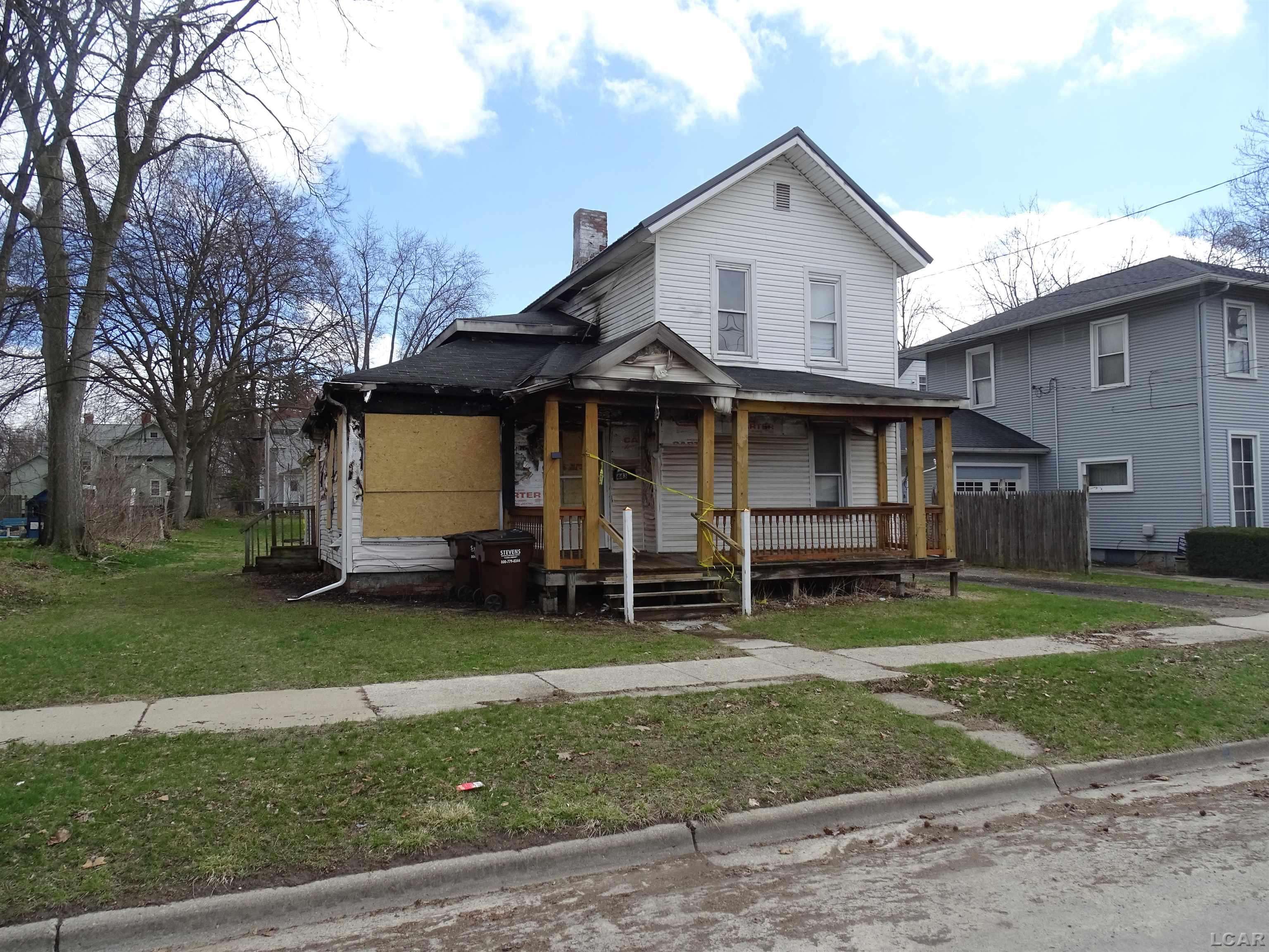 443 S Winter ST, Adrian, MI 49221