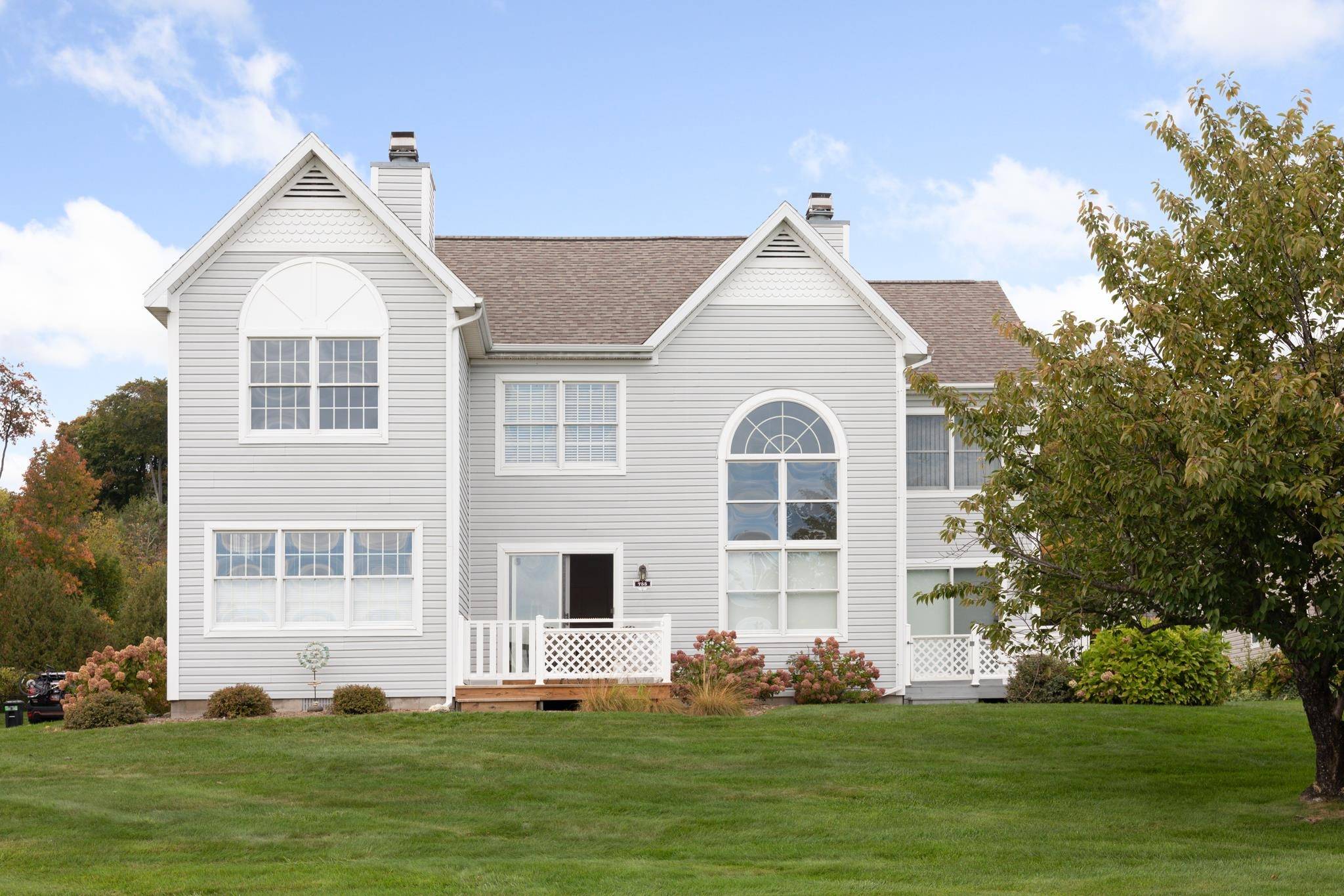 755 N Deer Path TRL, Suttons Bay Twp, MI 49682