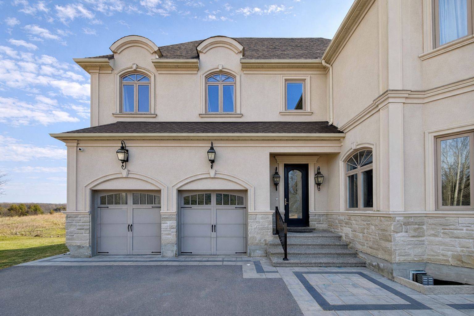 17669 Warden AVE #Coach House, East Gwillimbury, ON L0G 1V0