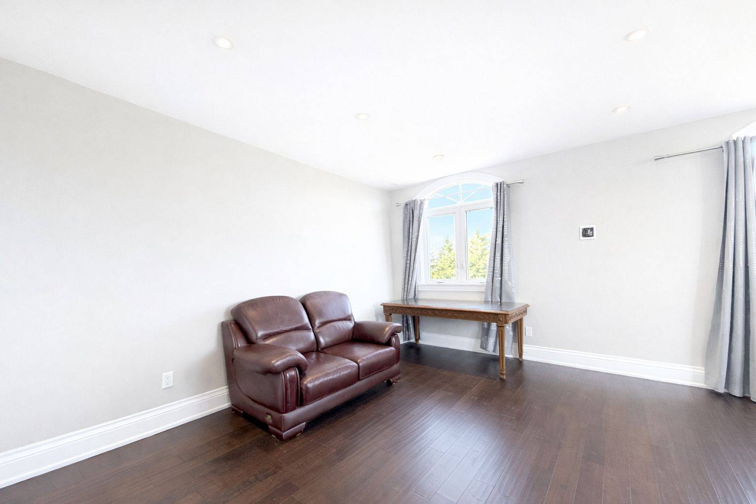 17669 Warden AVE #Coach House, East Gwillimbury, ON L0G 1V0