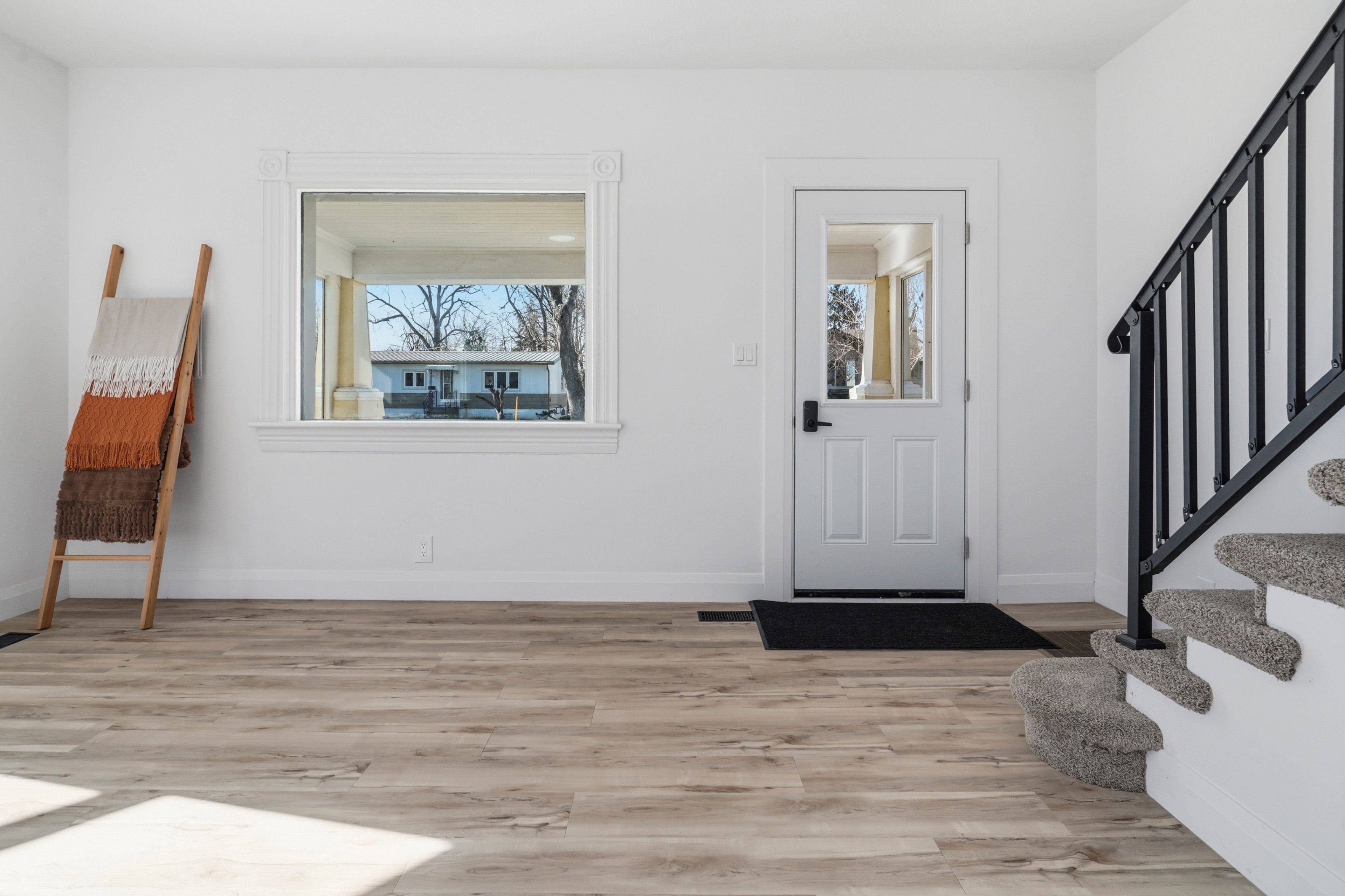 192 William ST W, North Middlesex, ON N0M 2K0