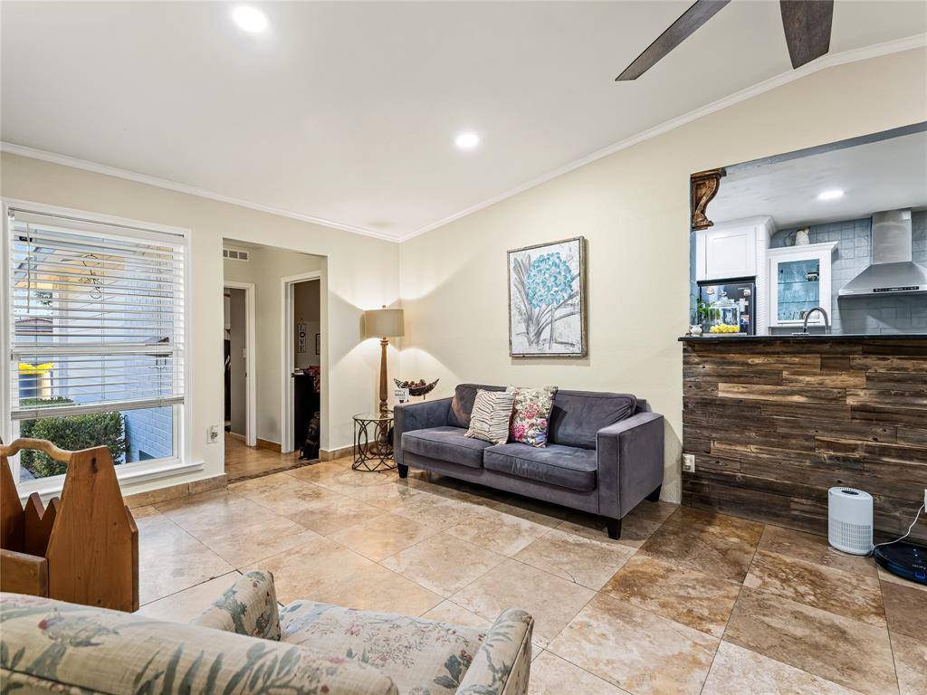 8616 Flicker Lane, Dallas, TX 75238