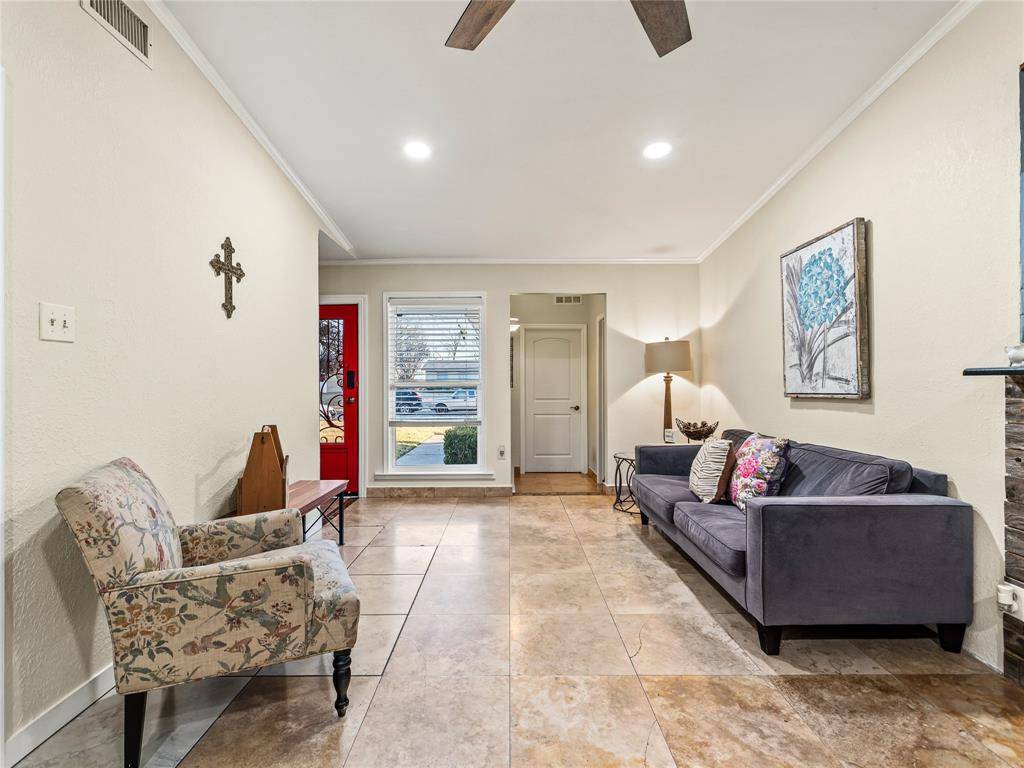 8616 Flicker Lane, Dallas, TX 75238