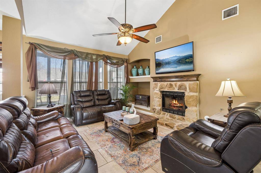 3103 Mason Avenue, Corinth, TX 76210