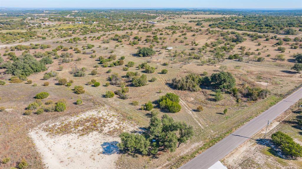 121 Gilmore Court, Lipan, TX 76462