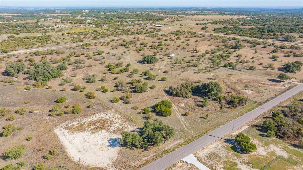 121 Gilmore Court, Lipan, TX 76462