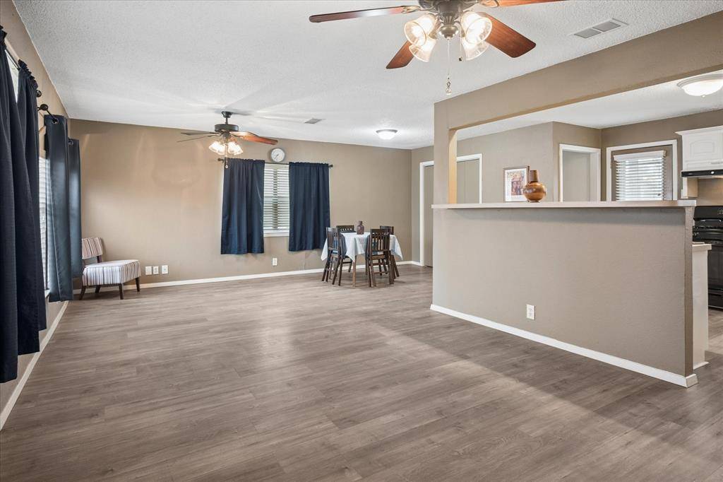 1613 Dale Drive, Arlington, TX 76010