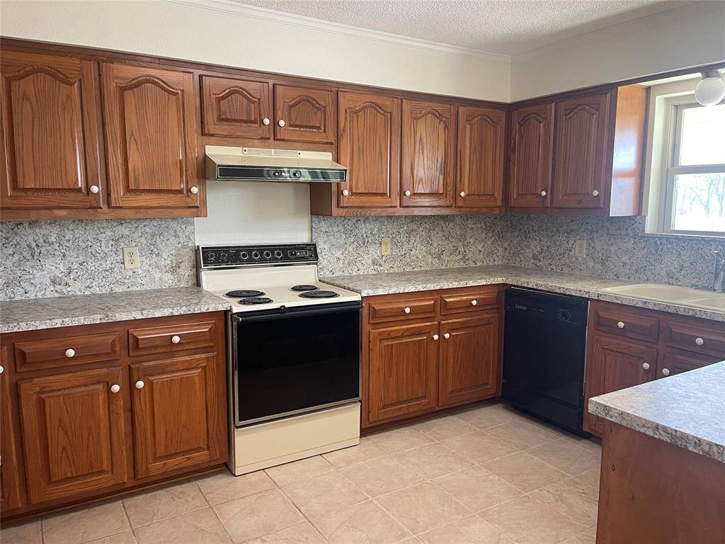 1624 County Road 1560, Alba, TX 75410