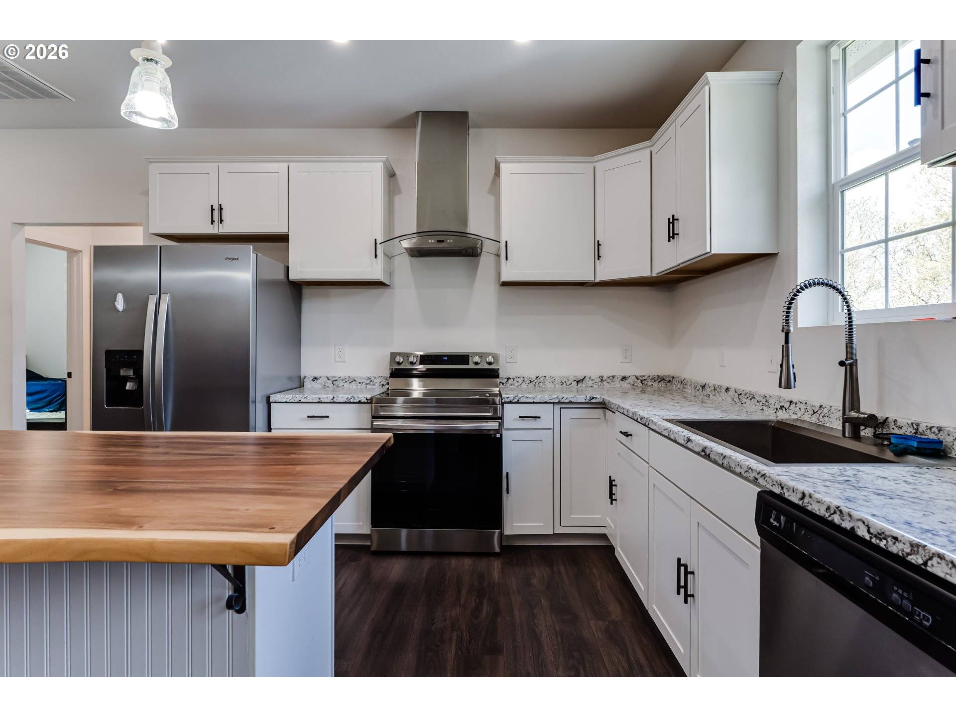 1332 SE STRONG AVE, Roseburg, OR 97470