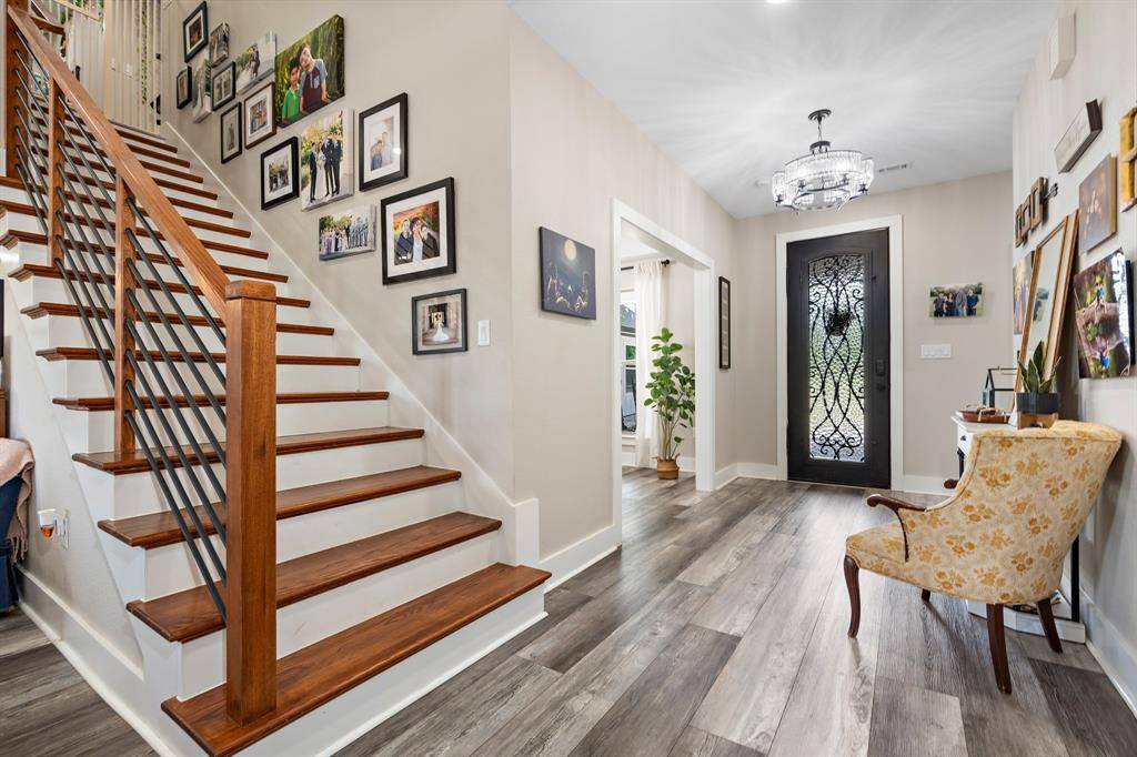 633 N Stovall Drive, Robinson, TX 76706