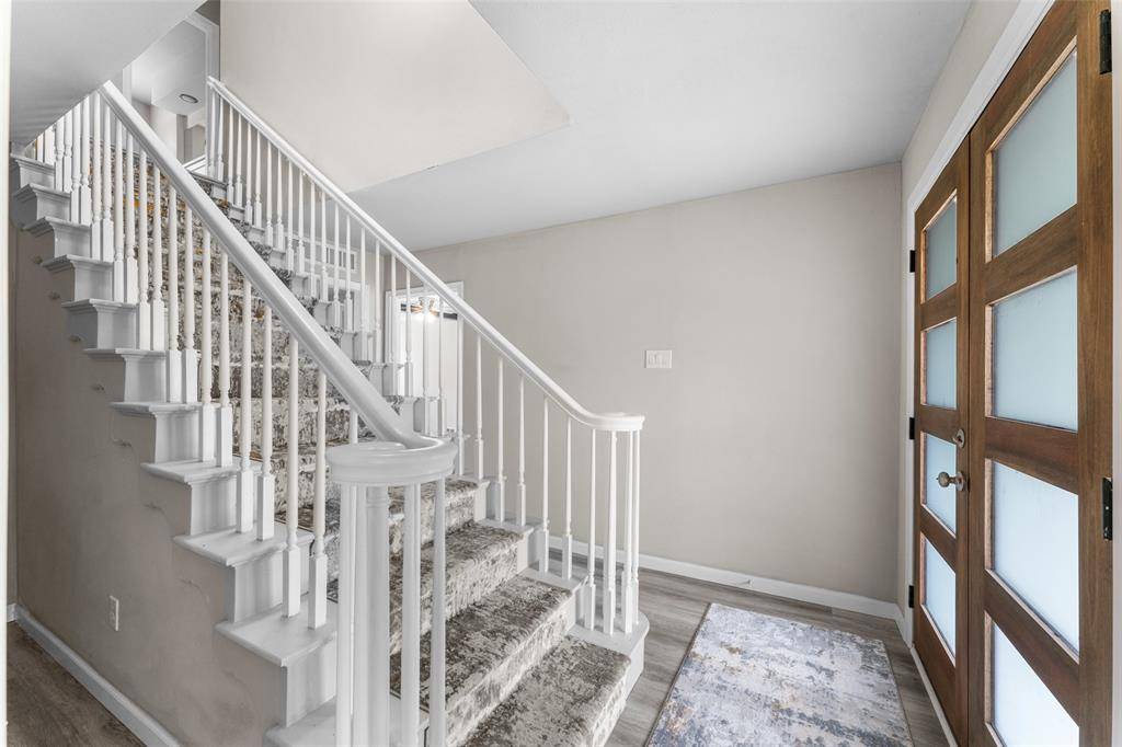 1429 Brook Valley Place, Dallas, TX 75232