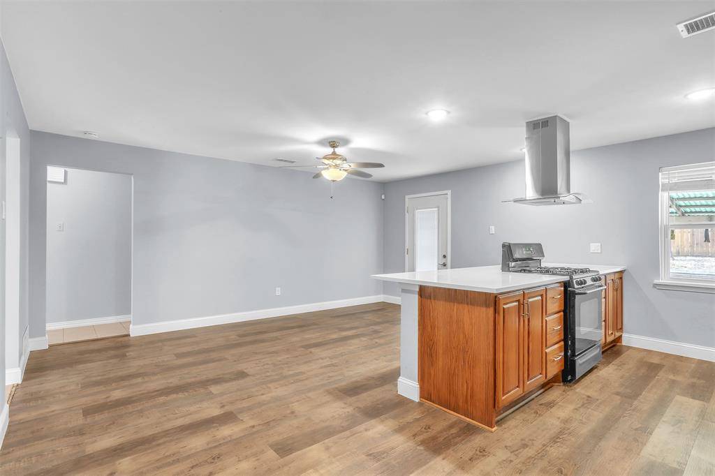 111 Skylark Street, Mesquite, TX 75149