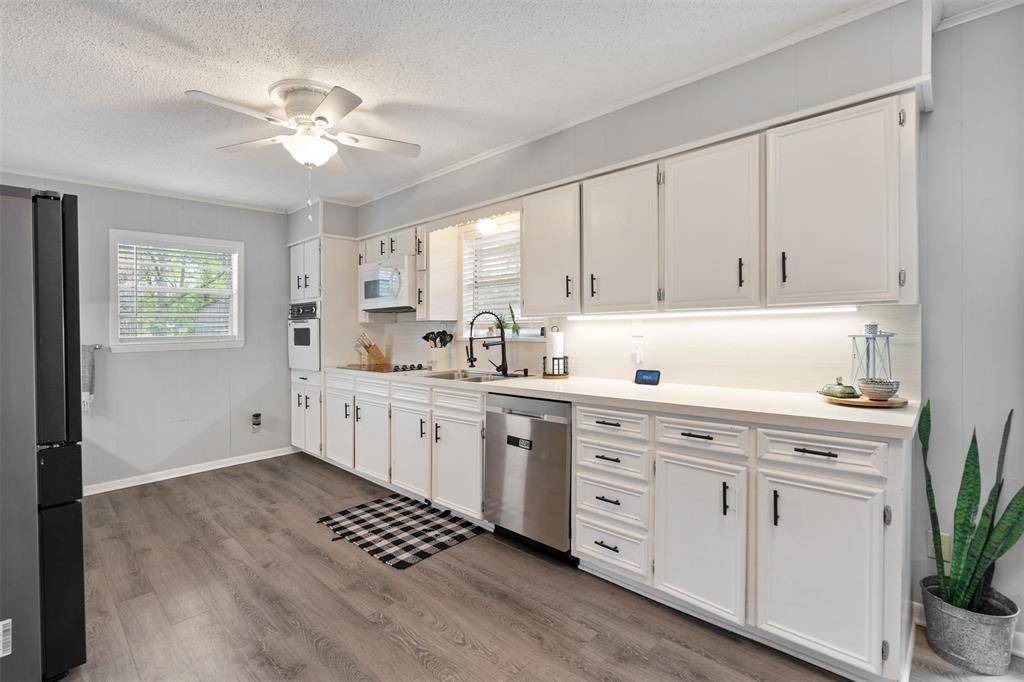 529 E Kempner, Mabank, TX 75147