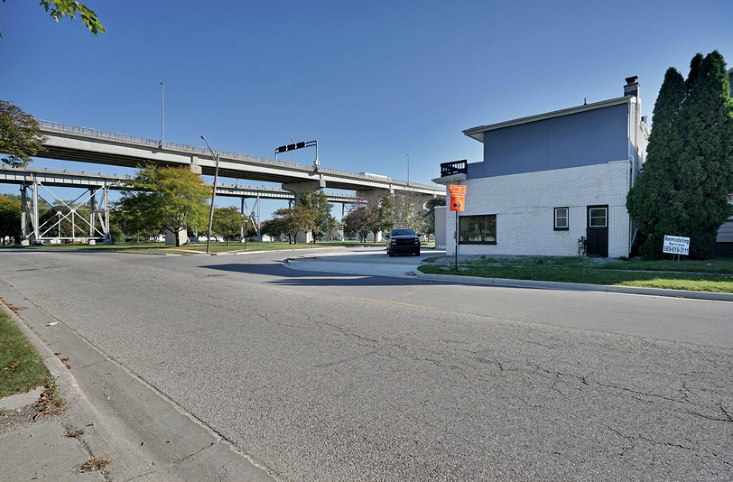 1026 State ST, Port Huron, MI 48060