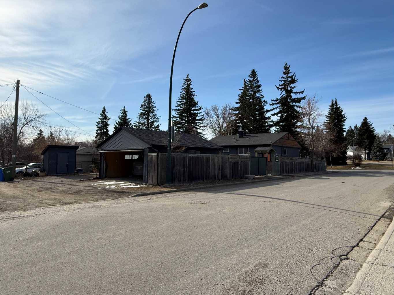 3232 Morley TRL NW, Calgary, AB T2M 4H2