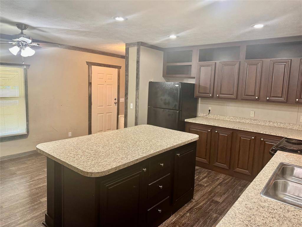 934 Tiffany Street, Reno, TX 76020