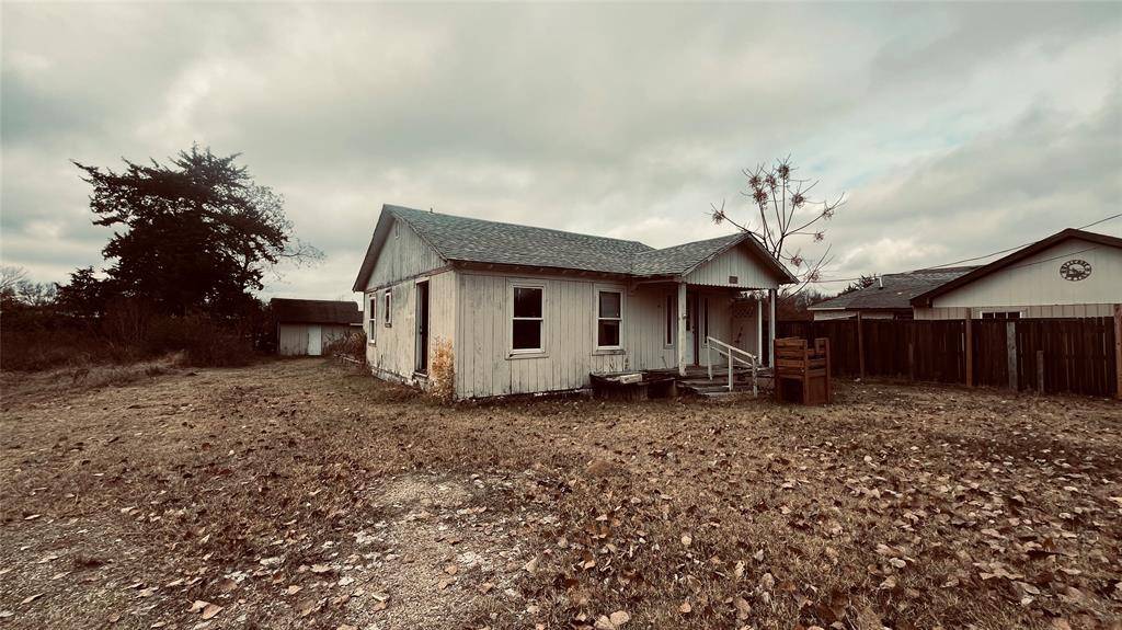 1445 Elk Creek Road, Dallas, TX 75253