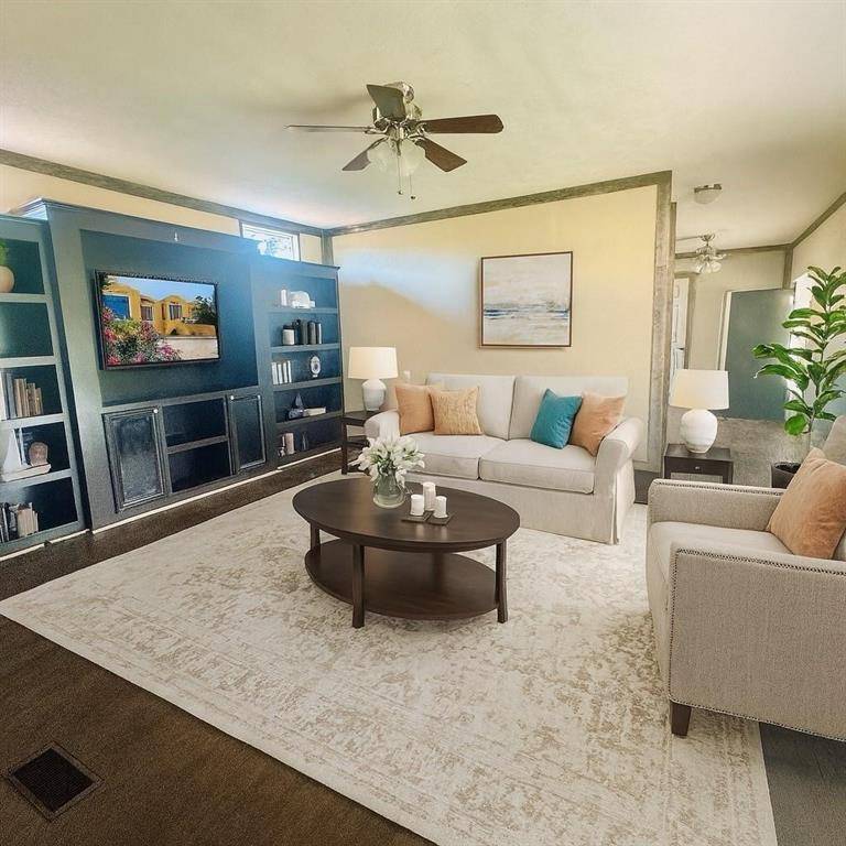 934 Tiffany Street, Reno, TX 76020