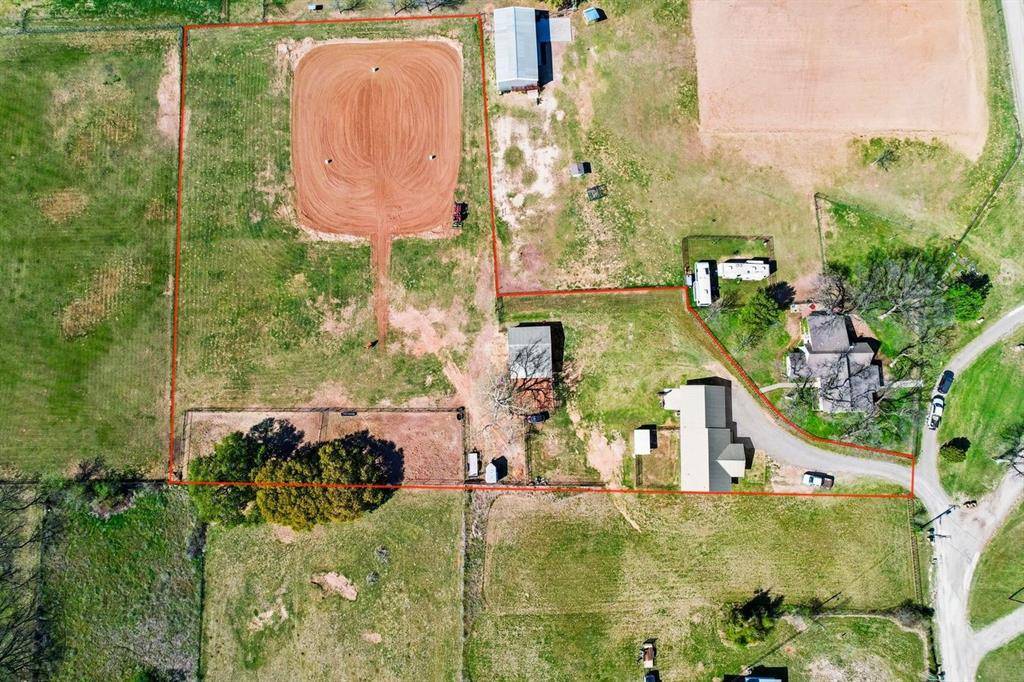 207 N Sand Street, Comanche, TX 76442