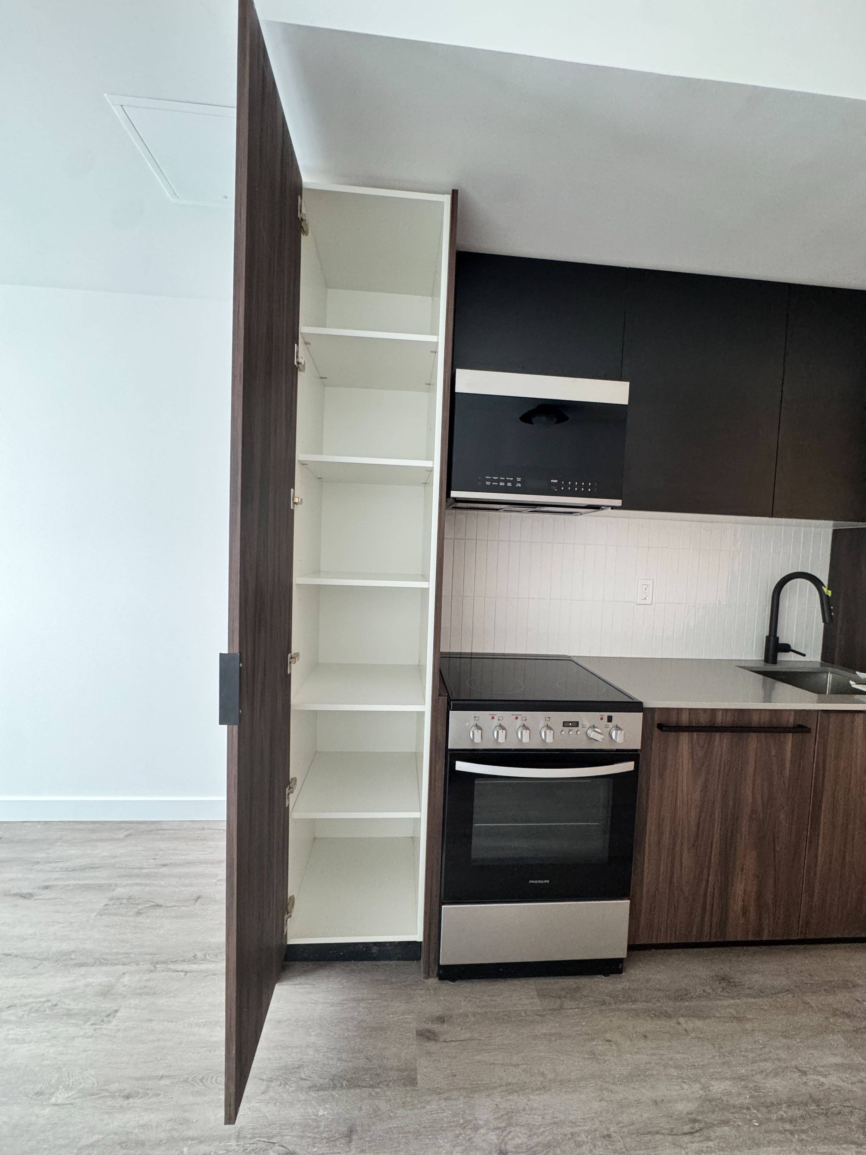 1635 Military TRL #316, Toronto E10, ON M1C 1B2