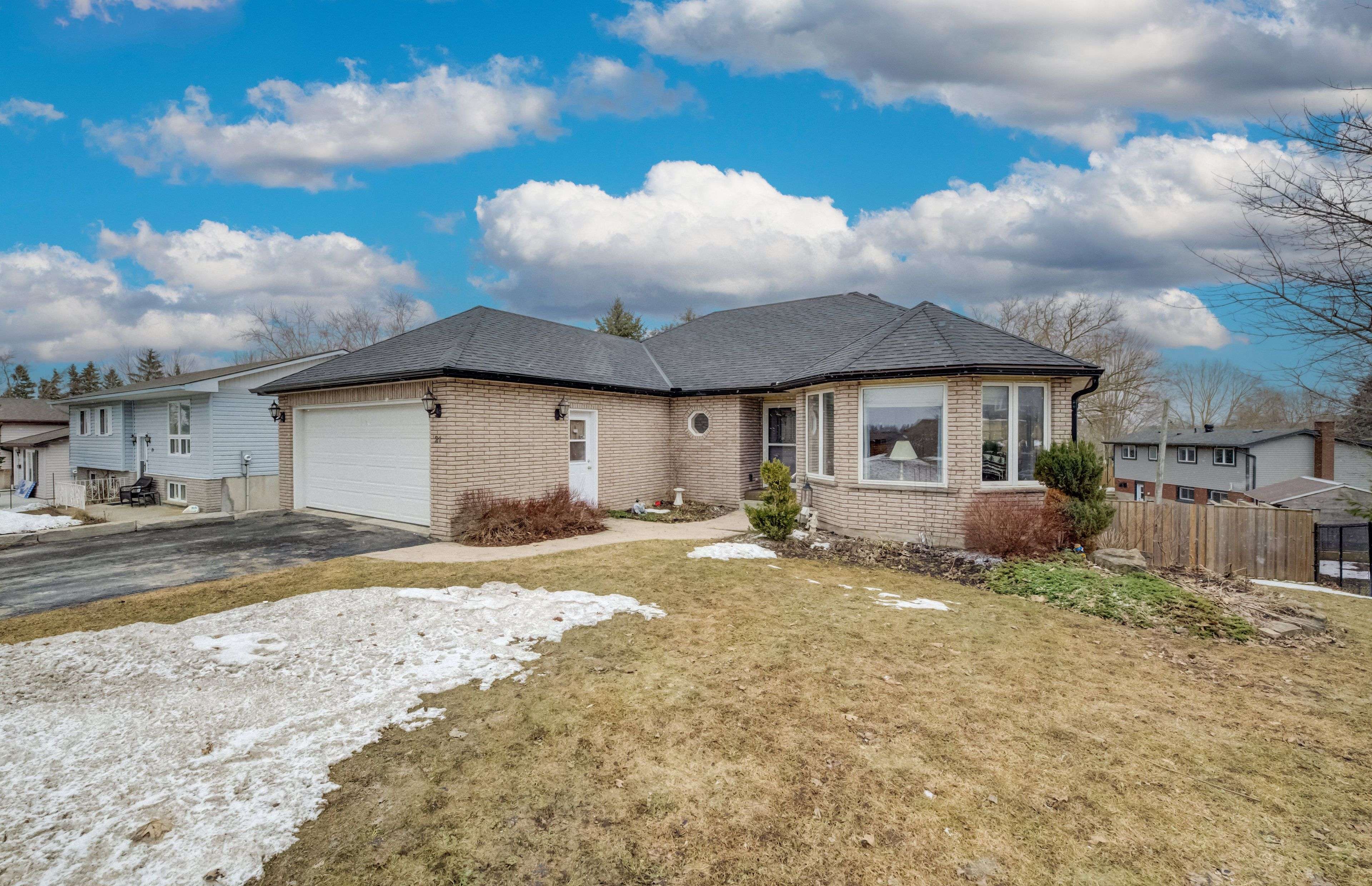 21 Union ST, Mapleton, ON N0G 1P0