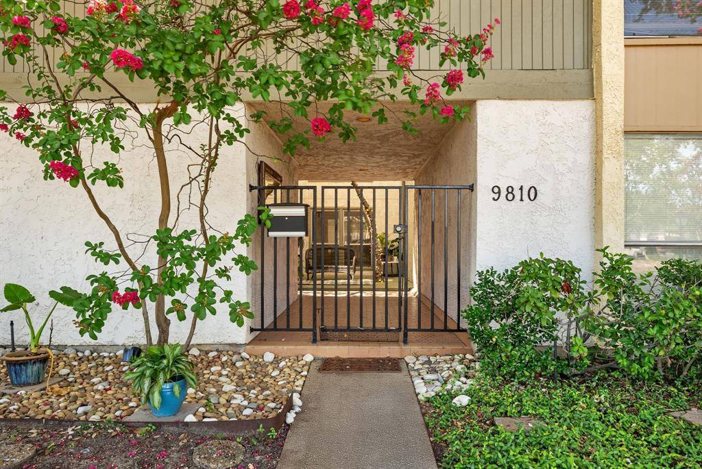 9810 Amberton Parkway, Dallas, TX 75243