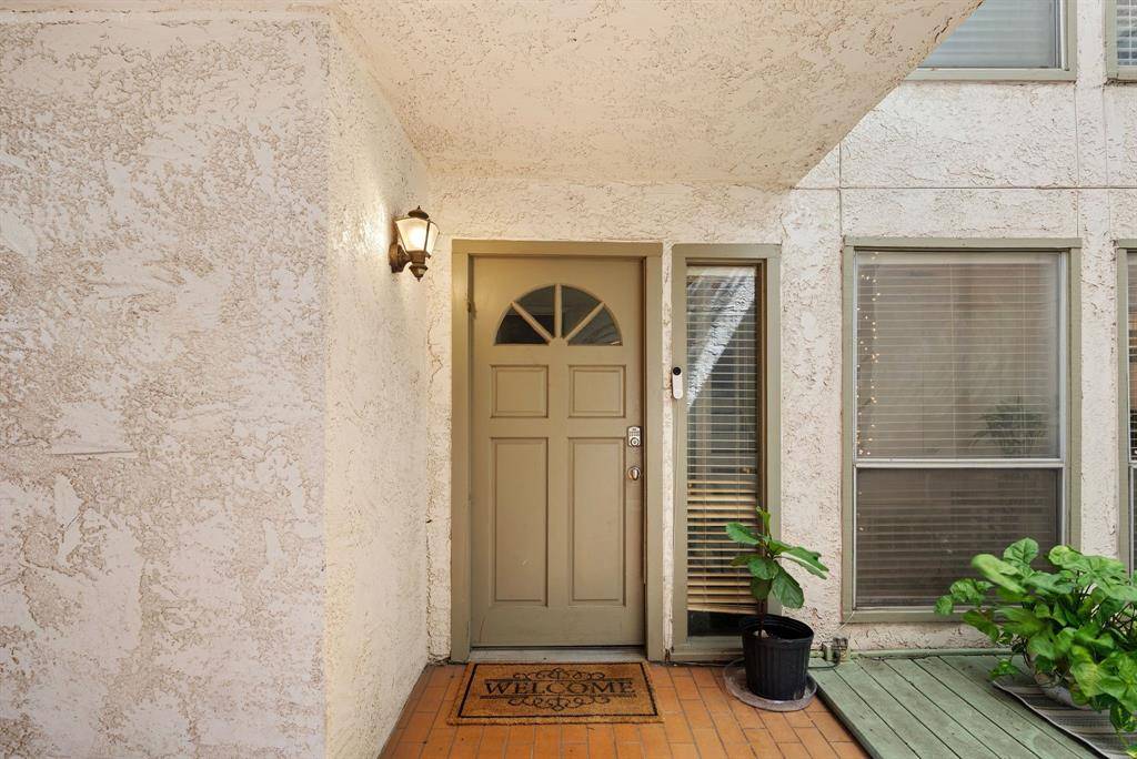 9810 Amberton Parkway, Dallas, TX 75243